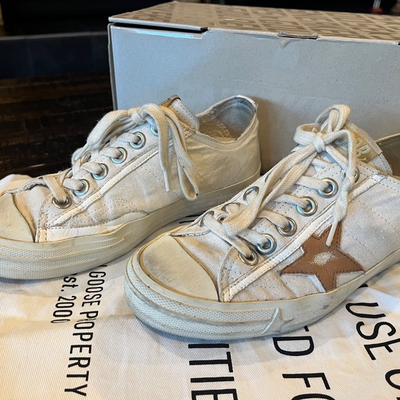 Golden Goose Sneakers - Picture 2 of 13